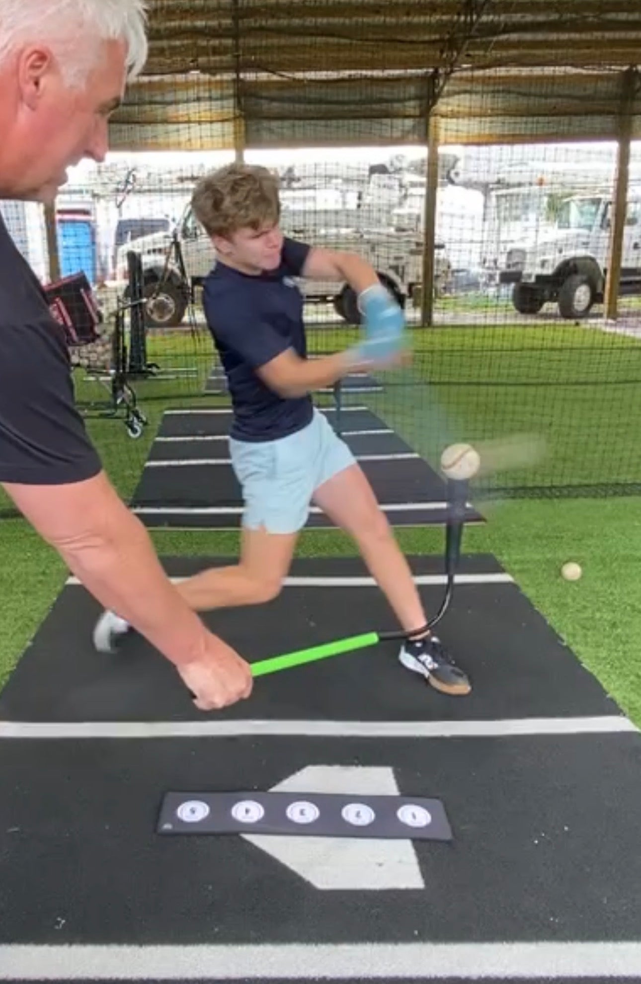 Handheld Flexible Batting Tee